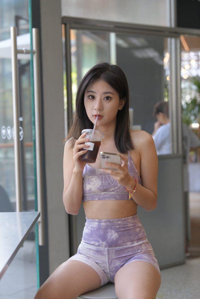 一只麋鹿摄影作品  紫粉扎染紧身短裤美眉 [648P-12.3GB]