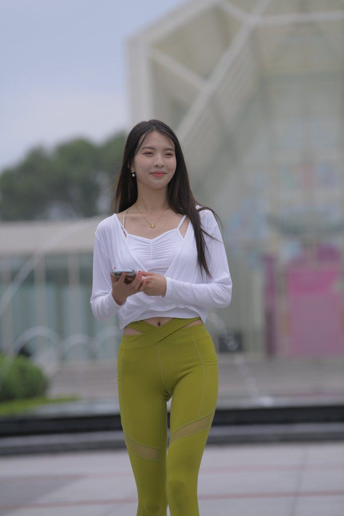一始街拍作品  绿色瑜伽裤美女 [933P-20.0GB]