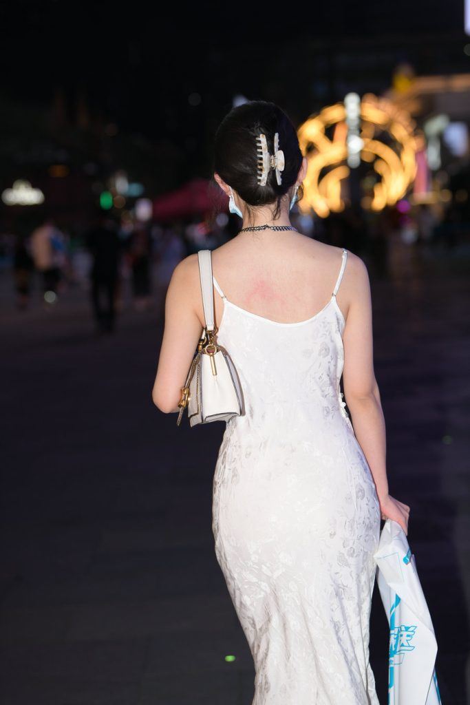 诱人长裙少妇 [146P-3.08GB]