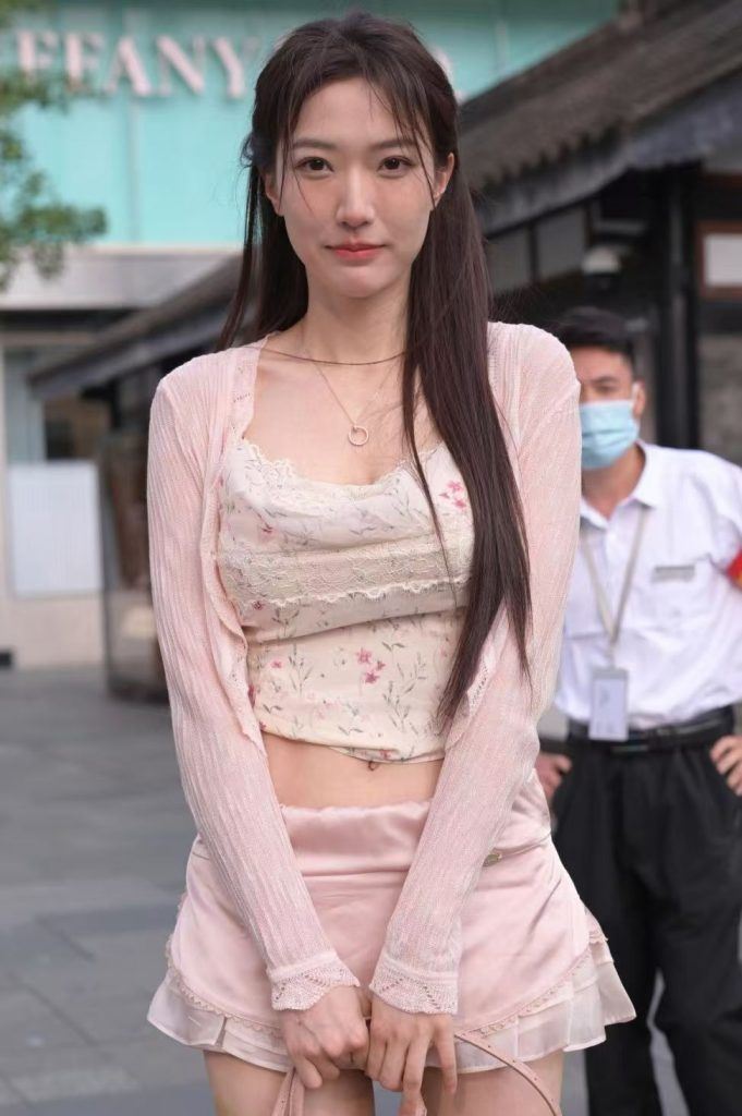 甜美粉色系女神 [131P1V-2.36GB]