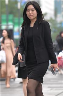 典型的职工制服黑丝小姐姐3A3946[199M]