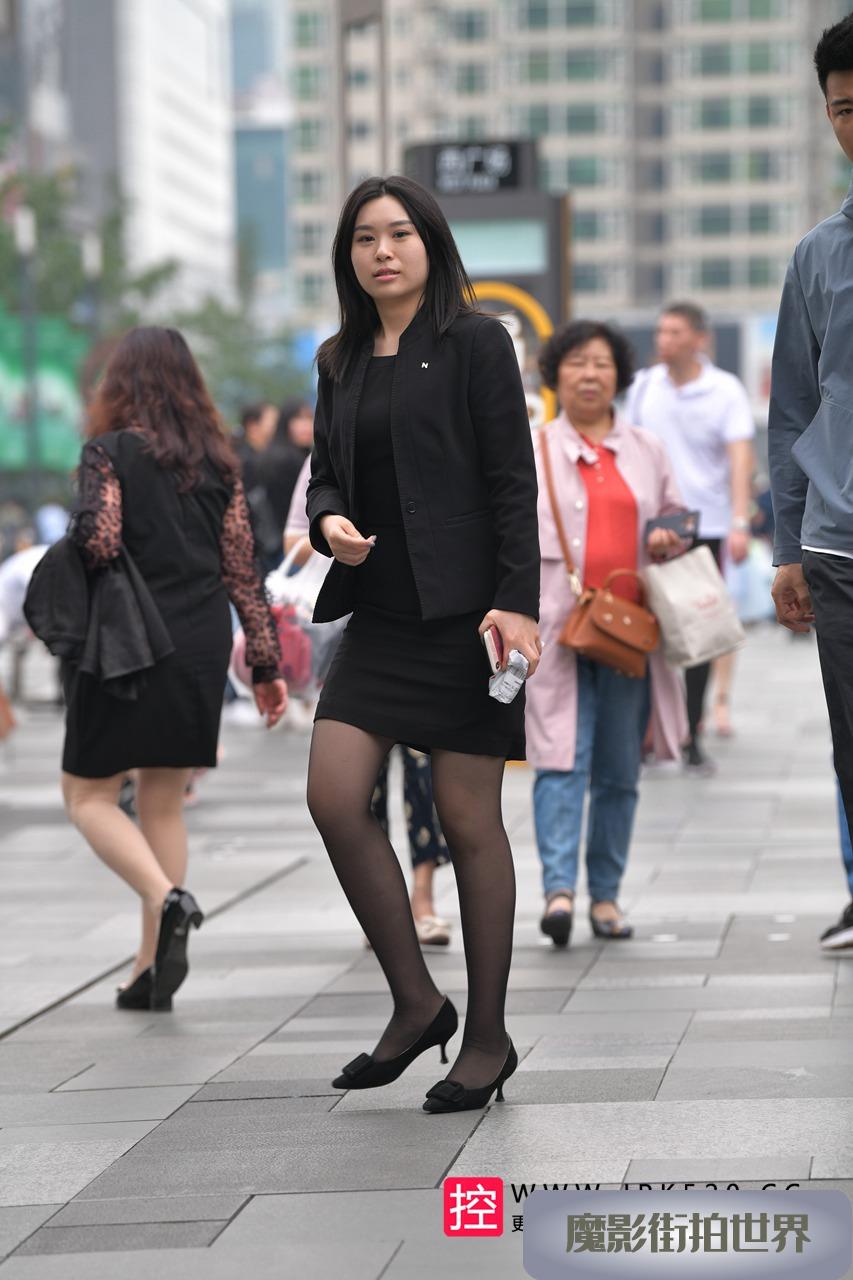 典型的职工制服黑丝小姐姐3A3946[199M]