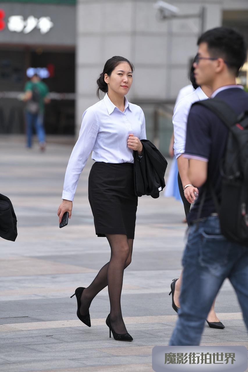 高跟黑丝职业制服OL御姐3A3991[523M]