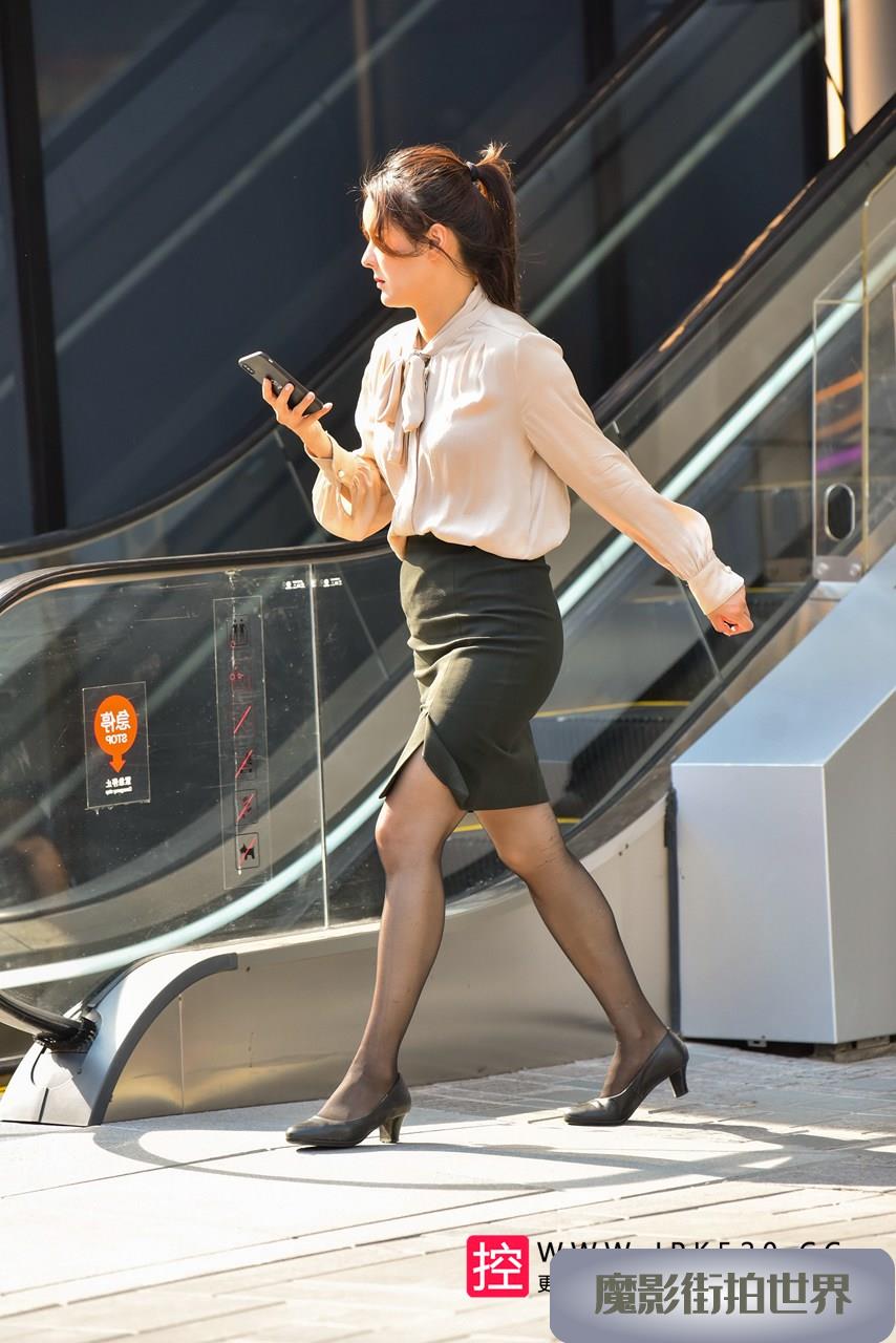 黑丝美女店员3A3757[95.4M]