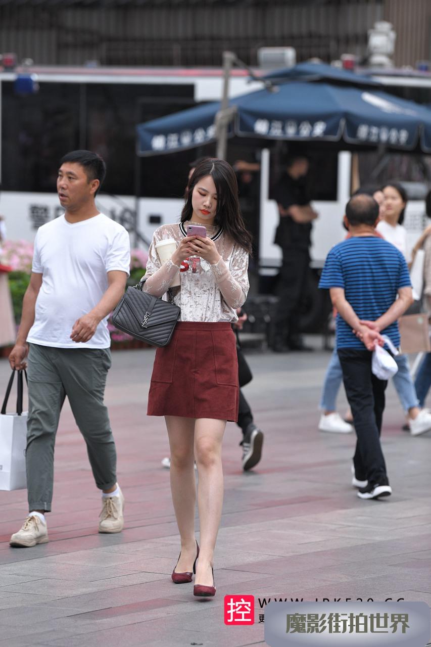 红色短裙高跟大长腿美女3A3599[306M]