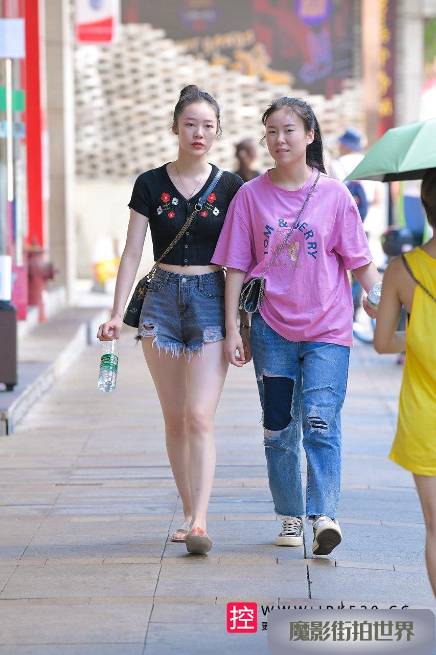 热裤，就是秀大白腿的神器3A3921[563M]
