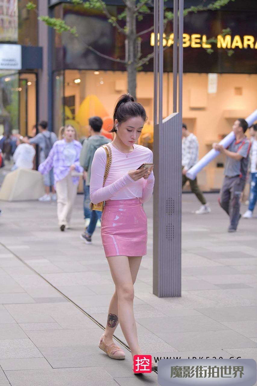 粉色的美腿女孩3A3398[397M]