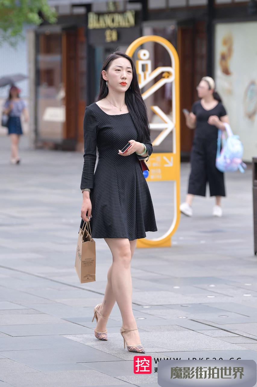 保养得真好的高跟美女3A3345[193M]
