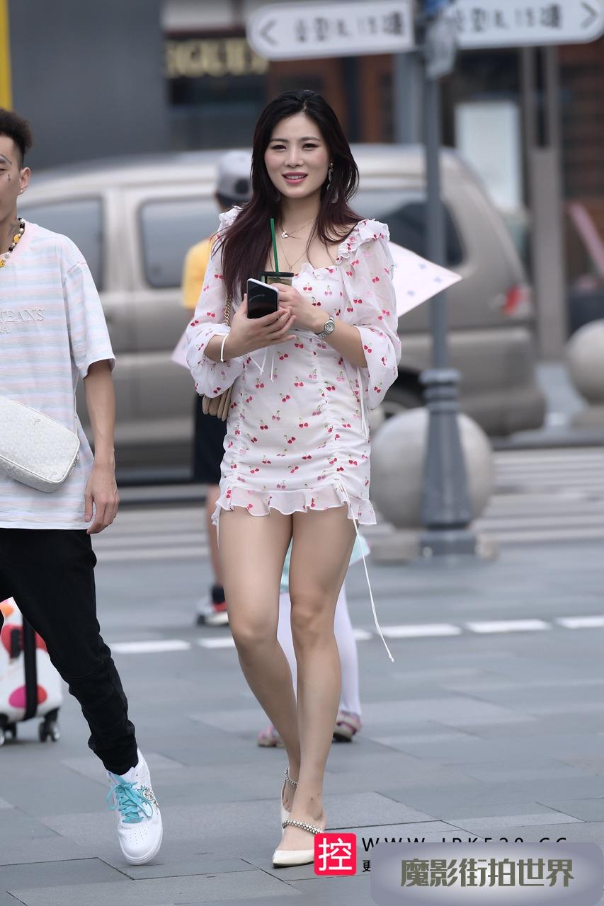 高挑的美女3A2799[475M]