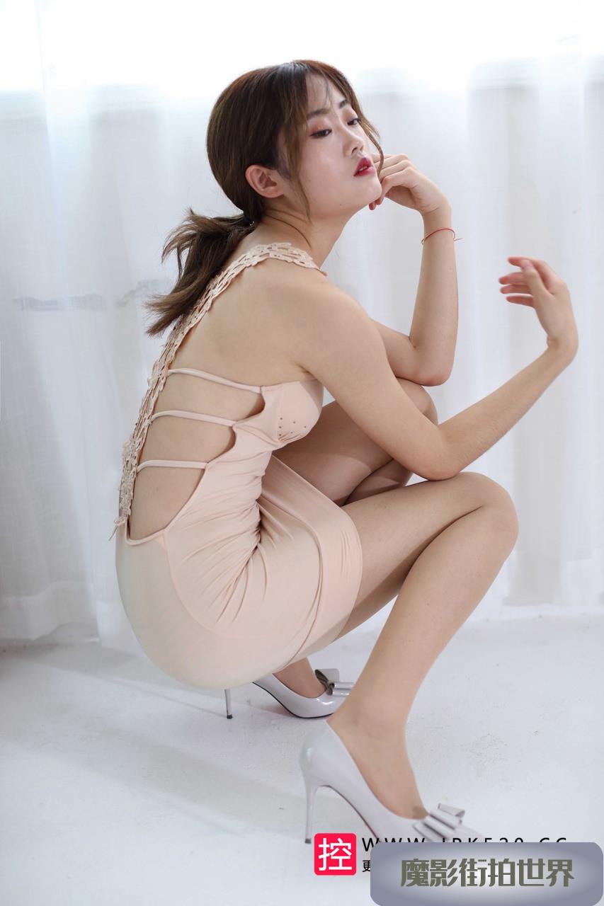 连衣裙美女—可乐3A2929[36.5M]
