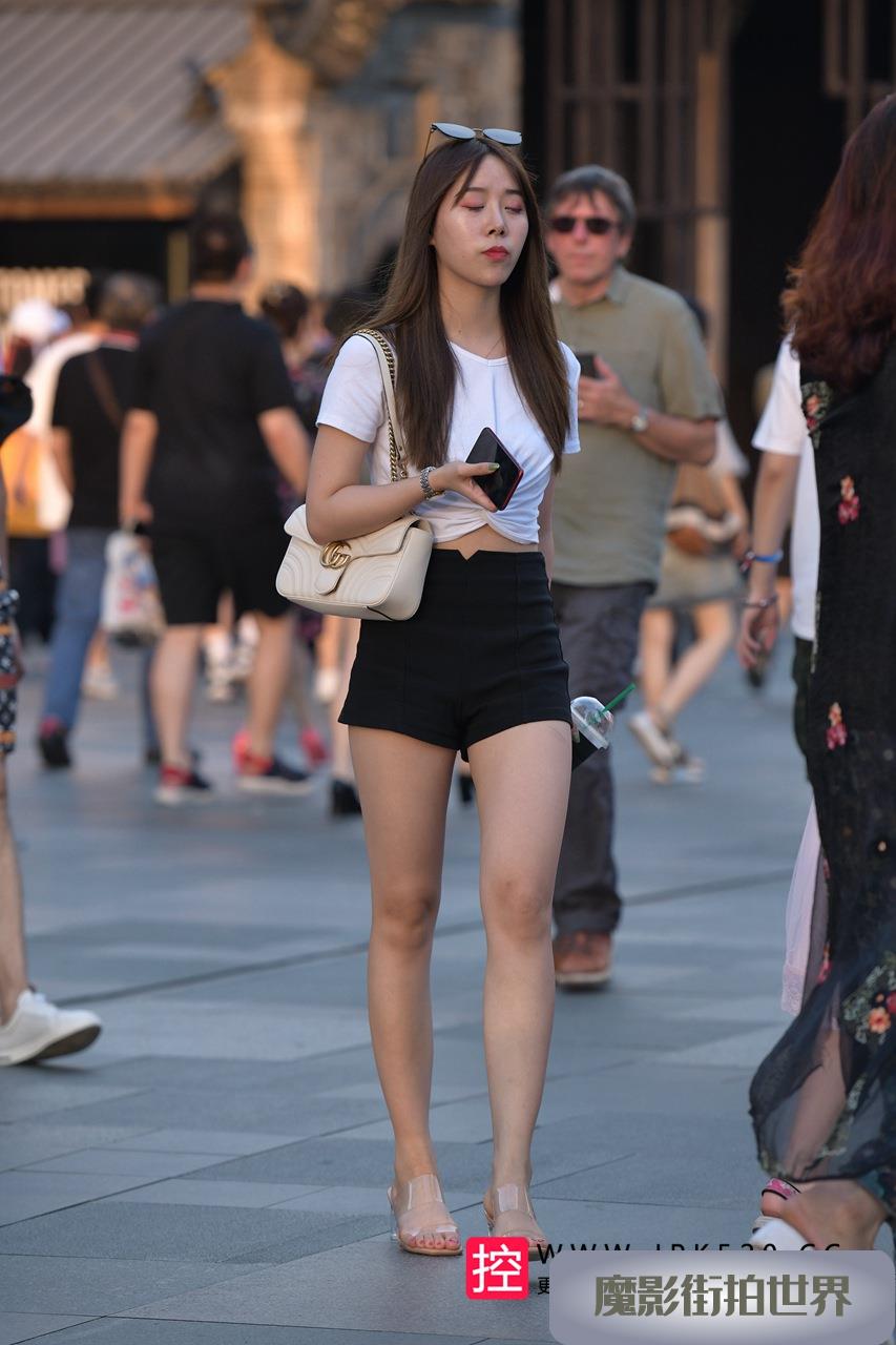 墨镜的美女3A2758[1.14G]