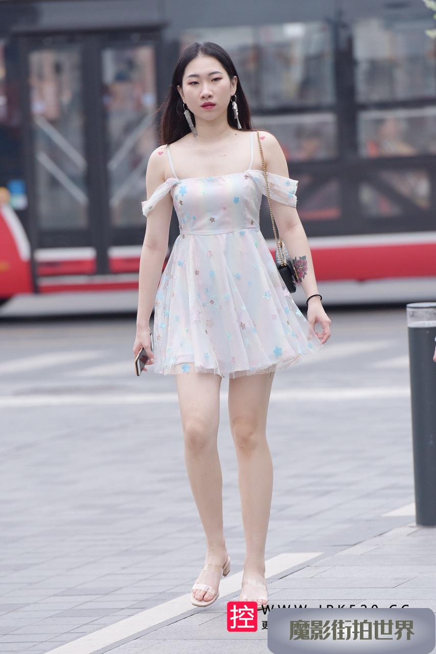 肉嘟嘟的美女3A2744[377M]