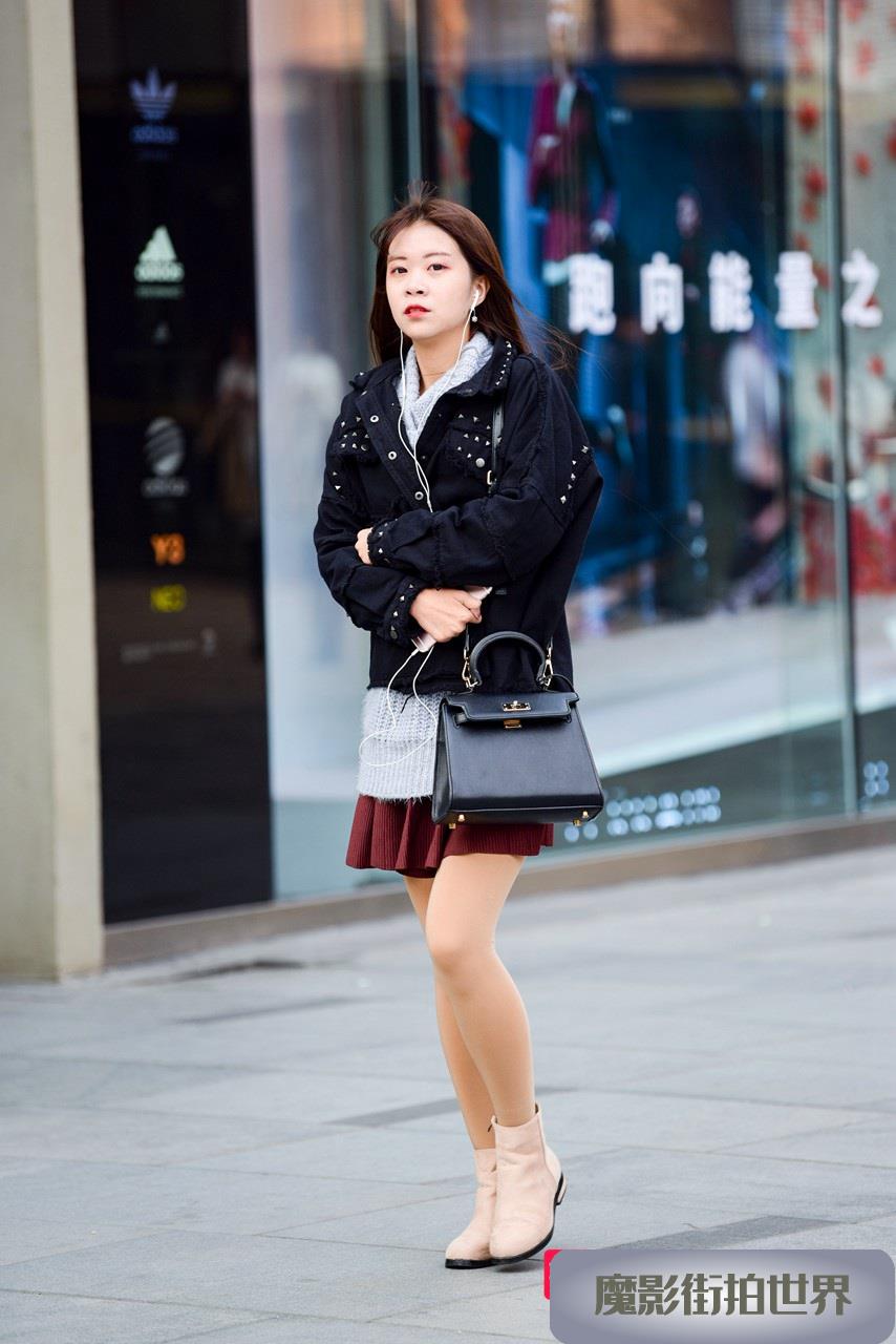 长腿厚肉袜裤妹子3A2589[123M]