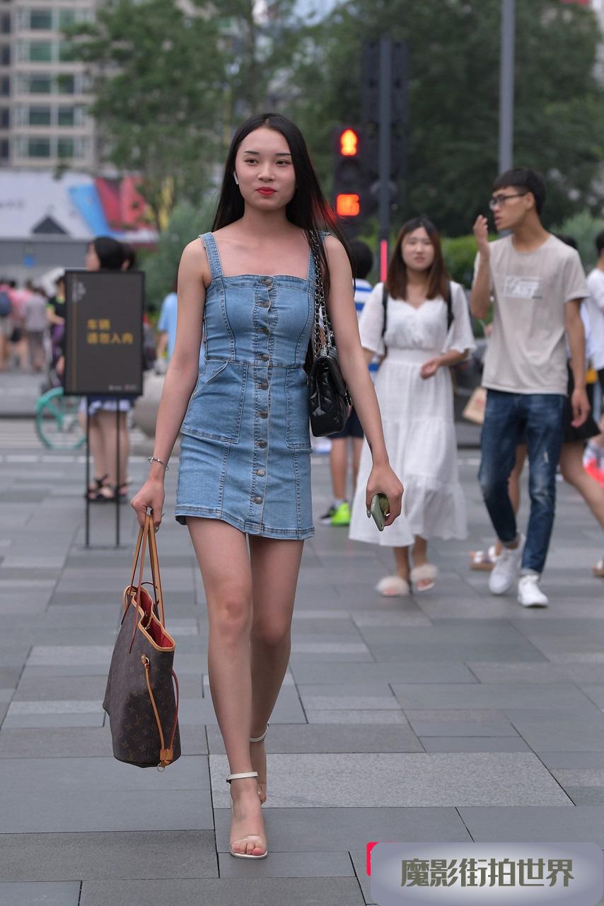 长腿小姐姐3A2562[351M]