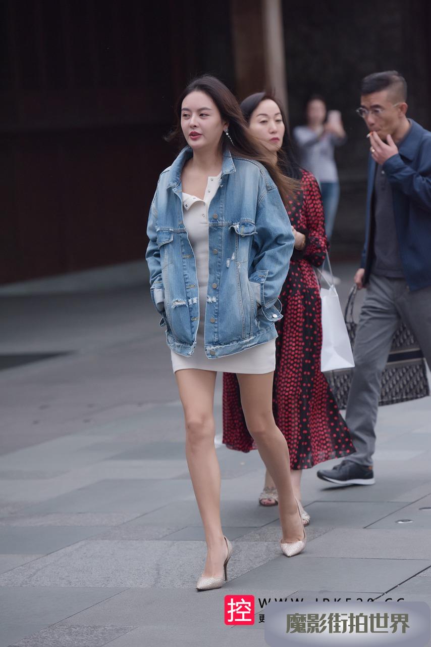 牛子长衣小姐姐3A2713[1.11G]