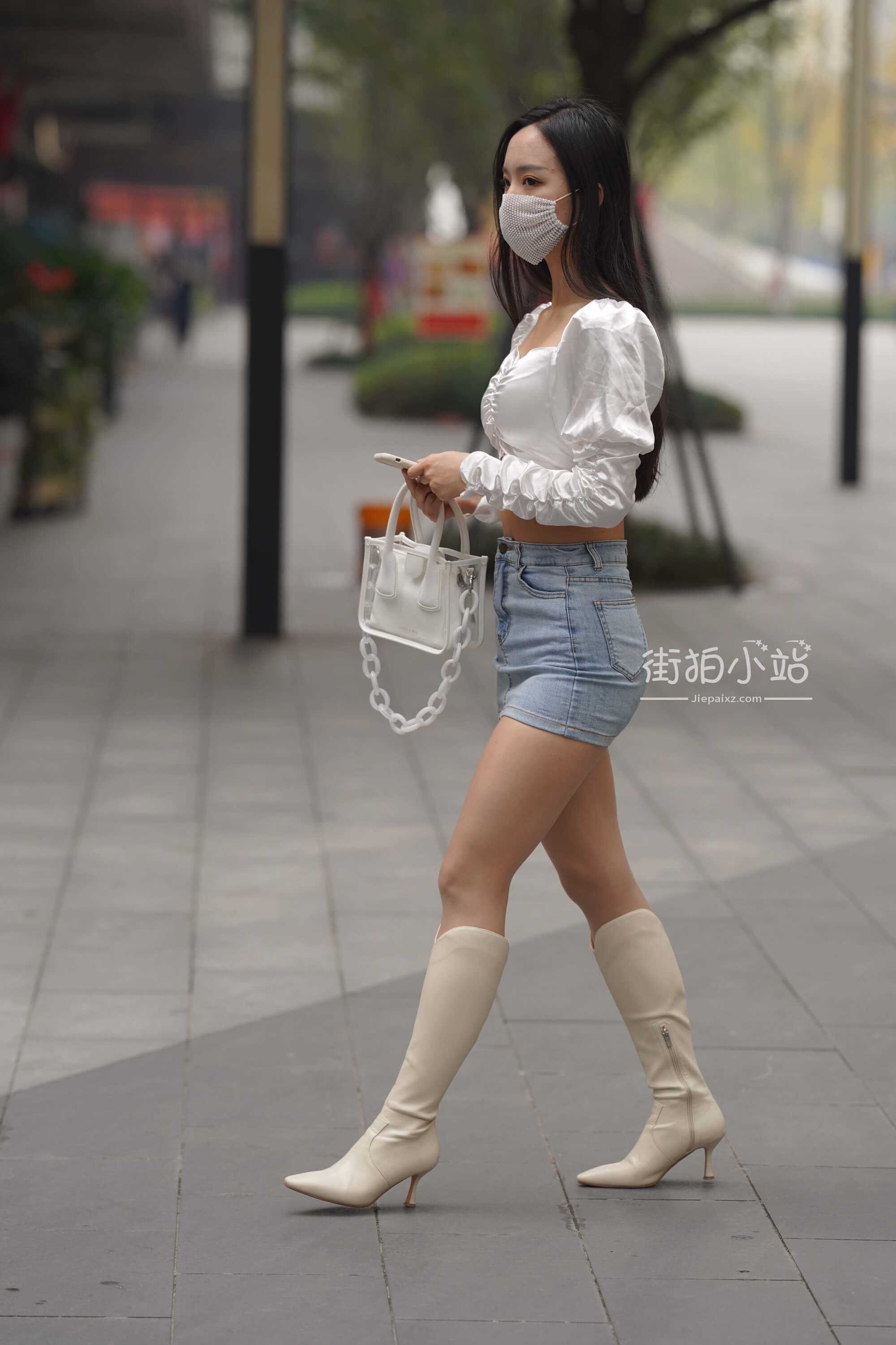 牛仔裙美女 【图片➕视频】