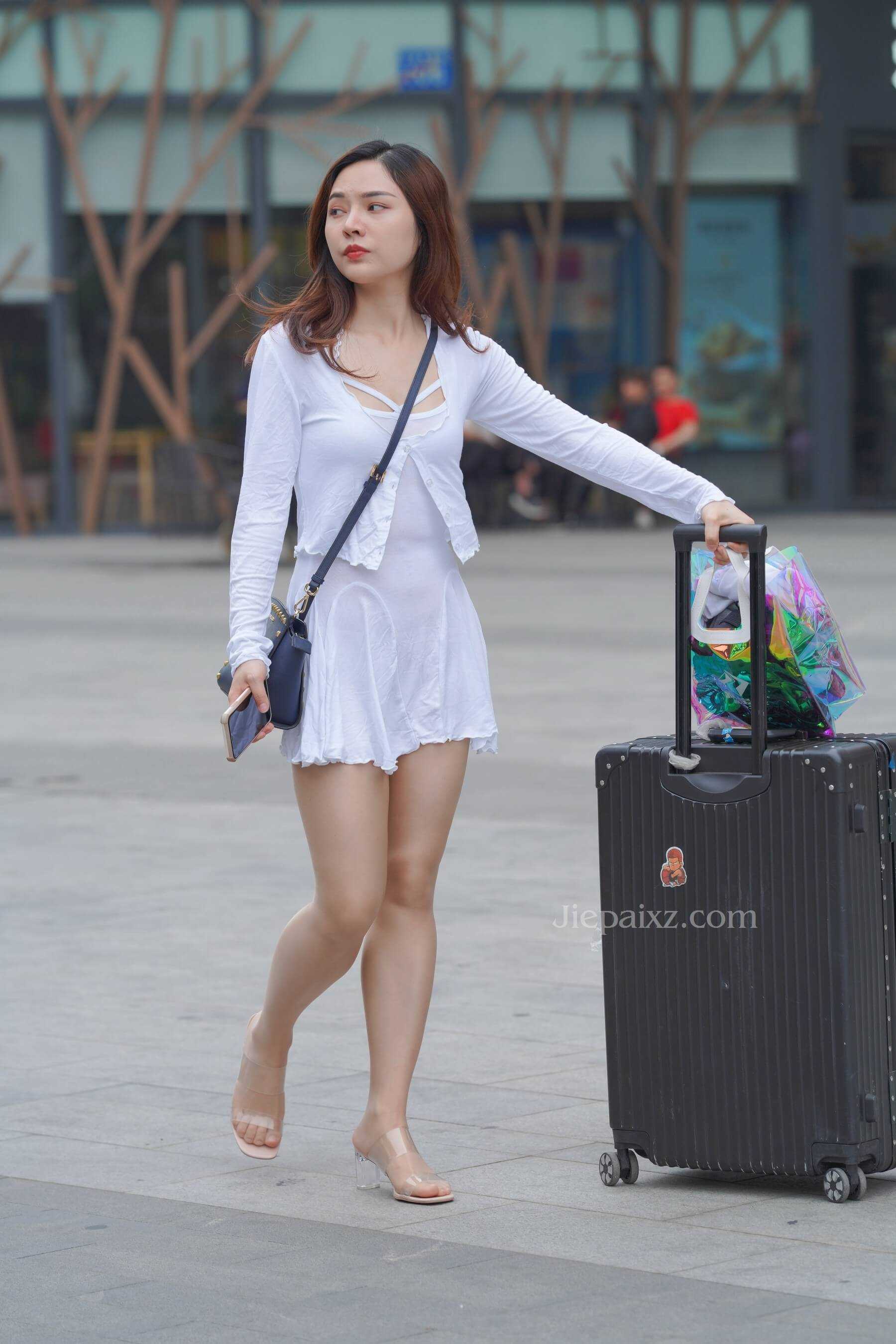 凯恩街拍摄影作品●送别~极品白裙美女！