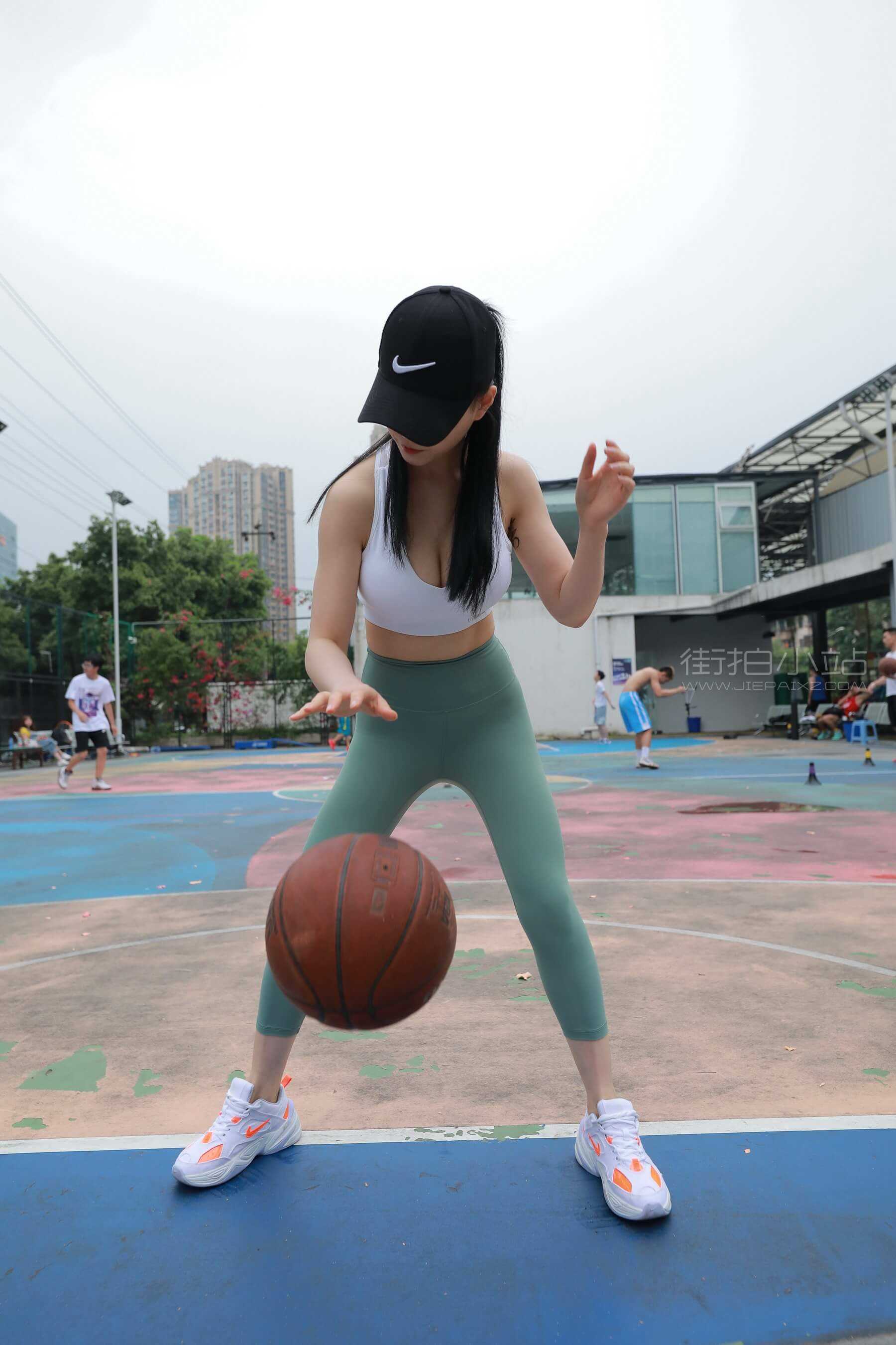 浅绿色紧身瑜伽裤美女●套图+视频