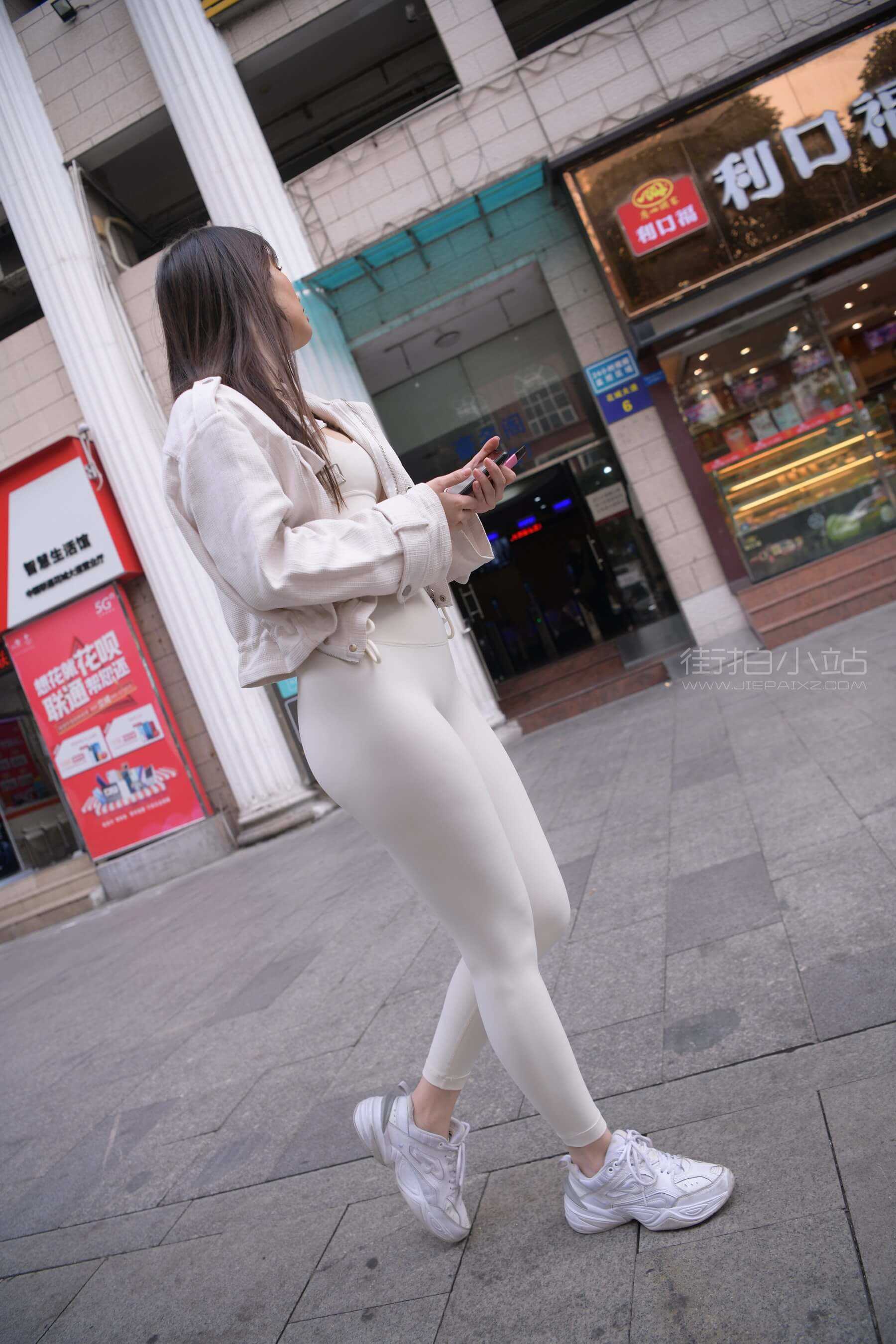 魂魂摄影作品●白色瑜伽裤女孩 【套图+视频】