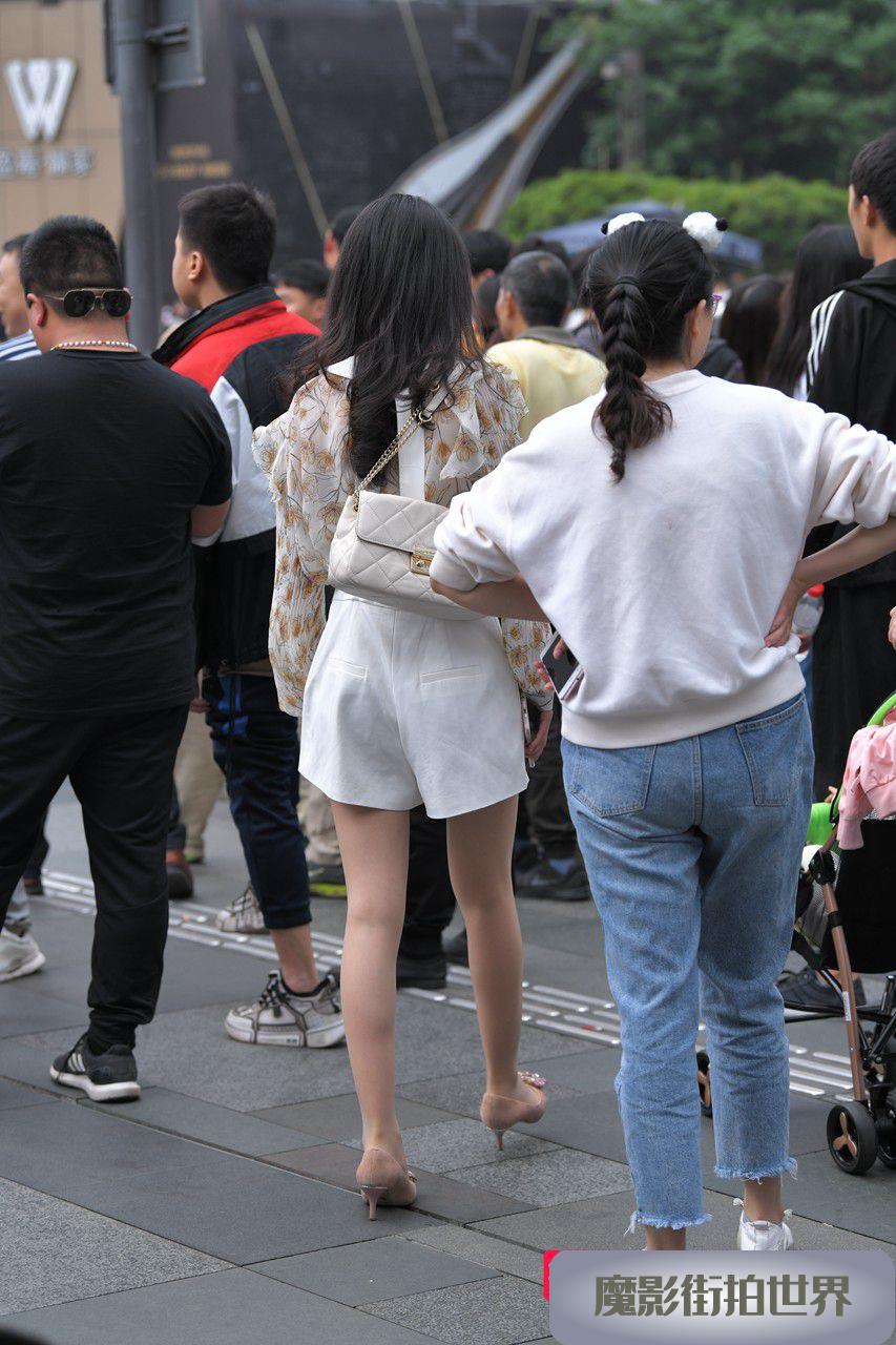忧郁的眼神，美腿肉丝美女3A1751[1.08G]