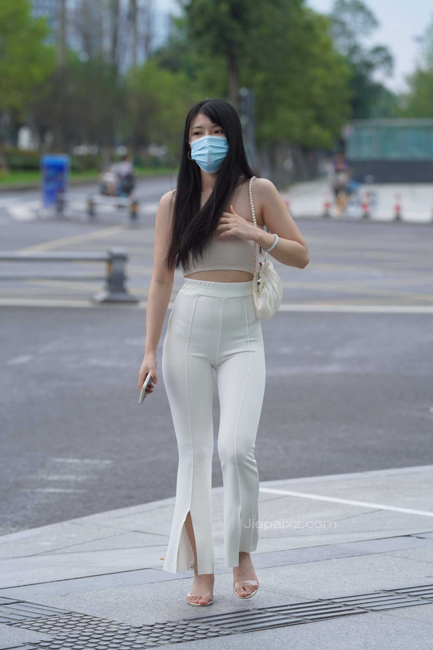 加菲mao街拍作品&白裤女子【套图+视频】
