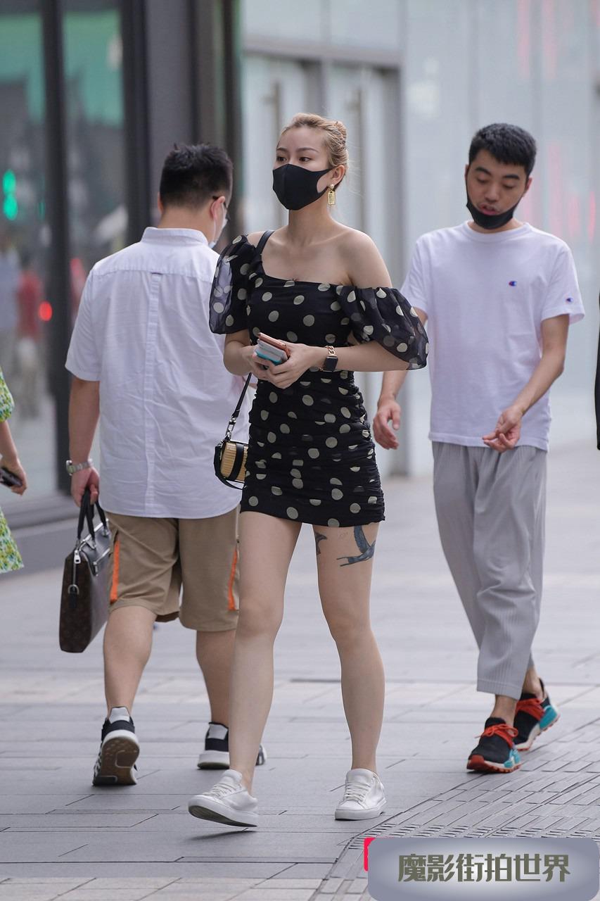 性感美背小姐姐3A1585[968M]