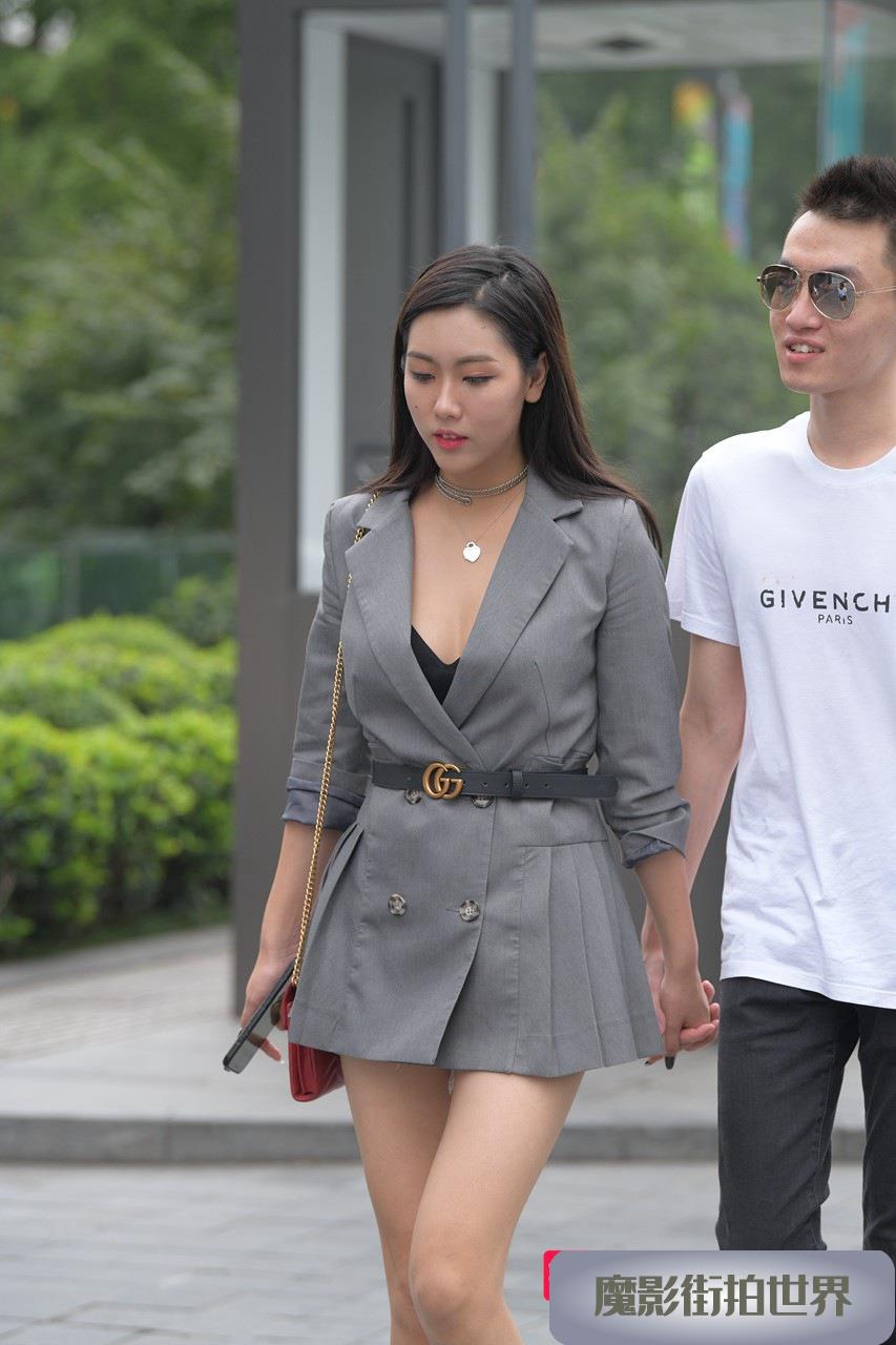性感与美丽并存的女友3A1482[981M]