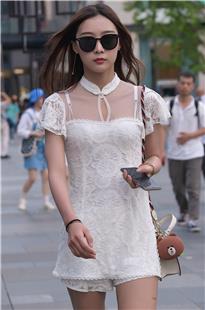 甜美的美腿小姐姐3A1476[594M]