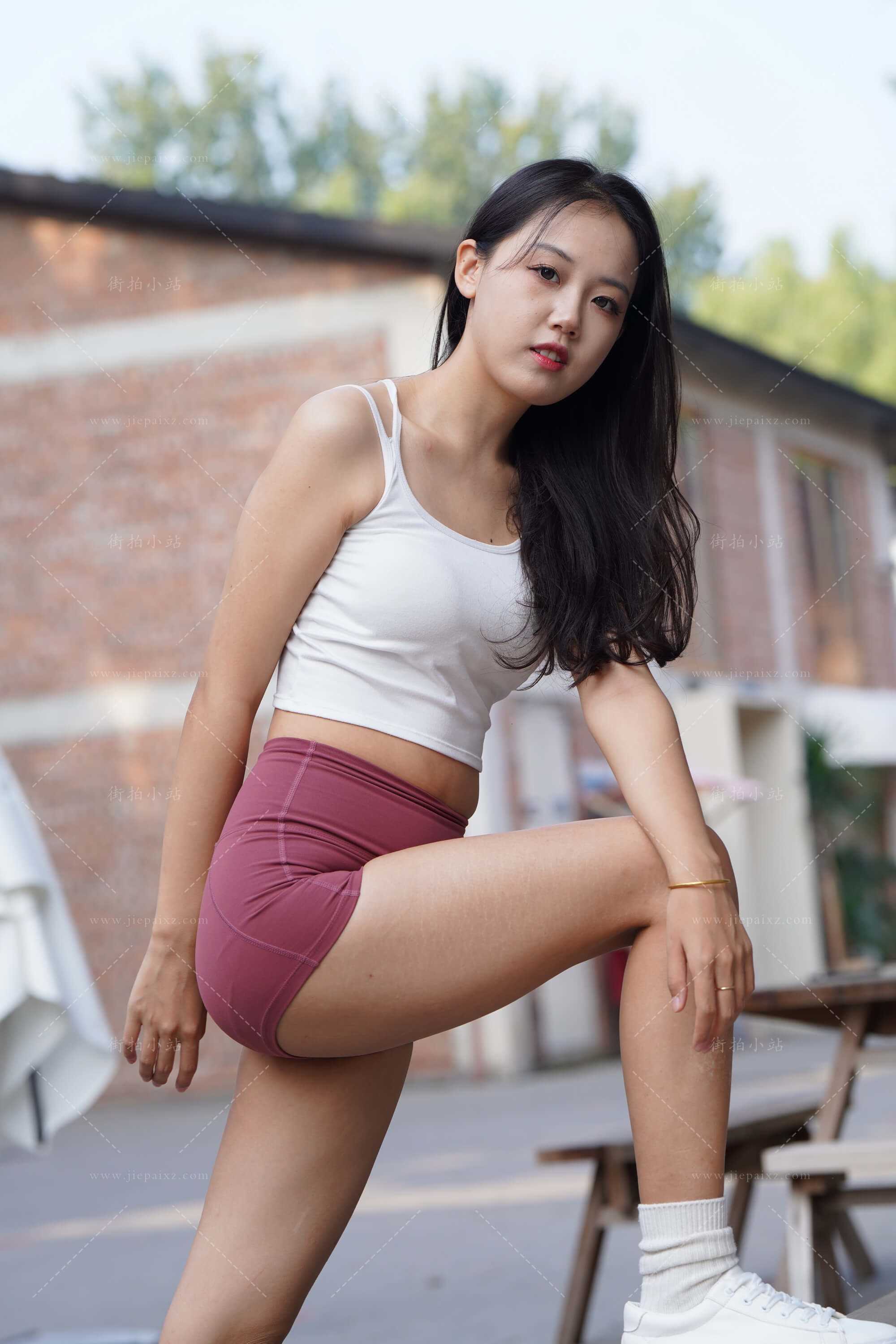 [kaine专区] 红色瑜伽短裤美眉