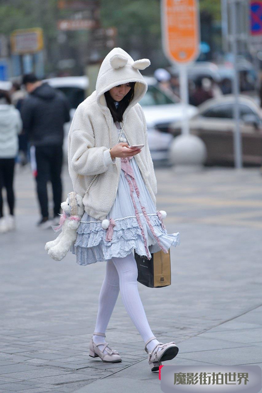 可爱萝莉装小姐姐3A1432[188M]
