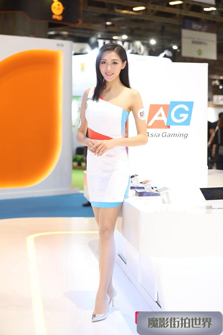漂亮的小姐姐肉丝美腿3A1443[116M]
