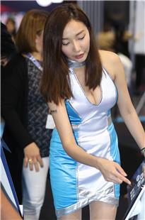 气质小美女的肉丝3A1401[97.9M]