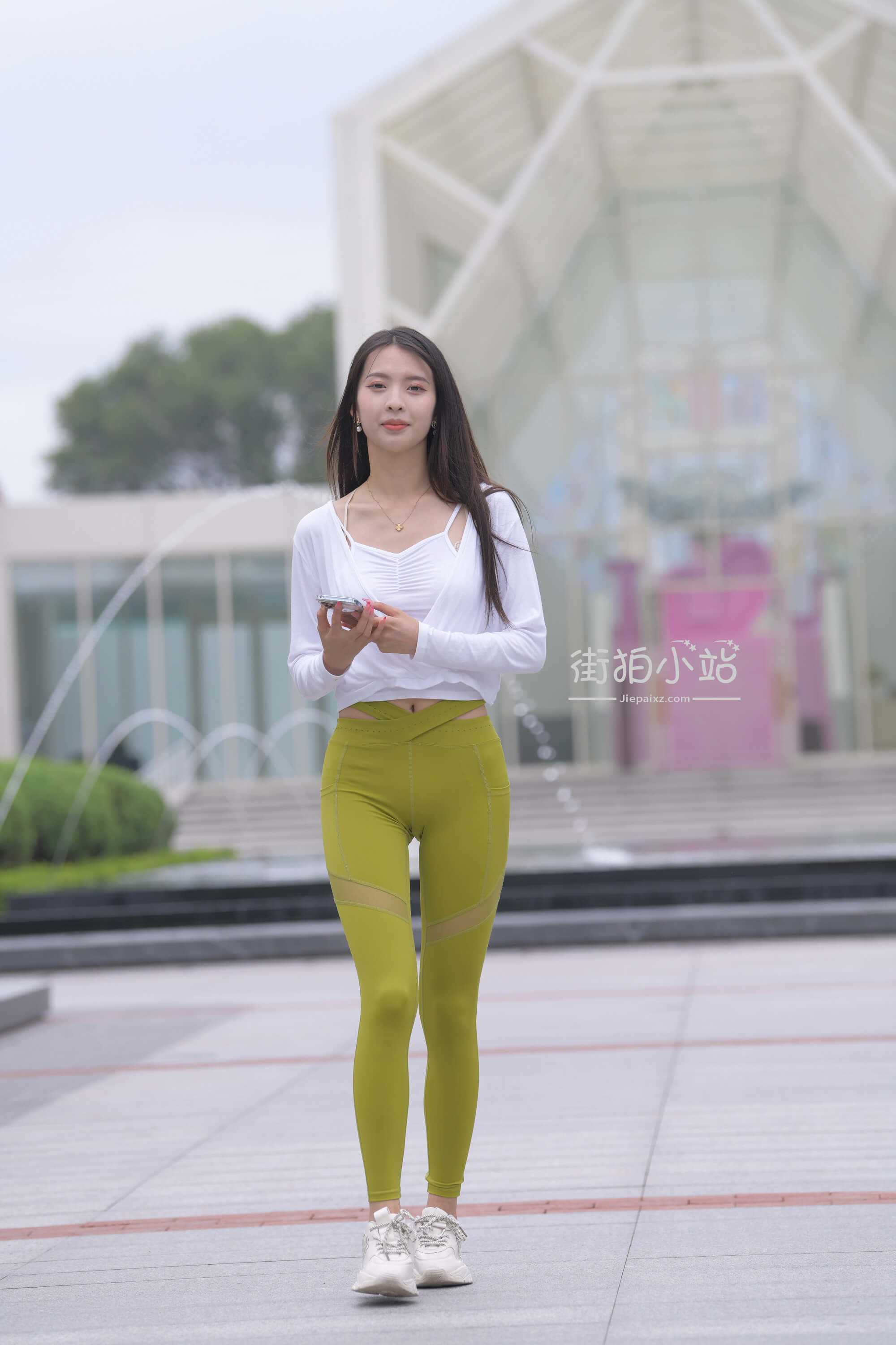 [一始专区] 绿色瑜伽裤美女  【图片➕视频】