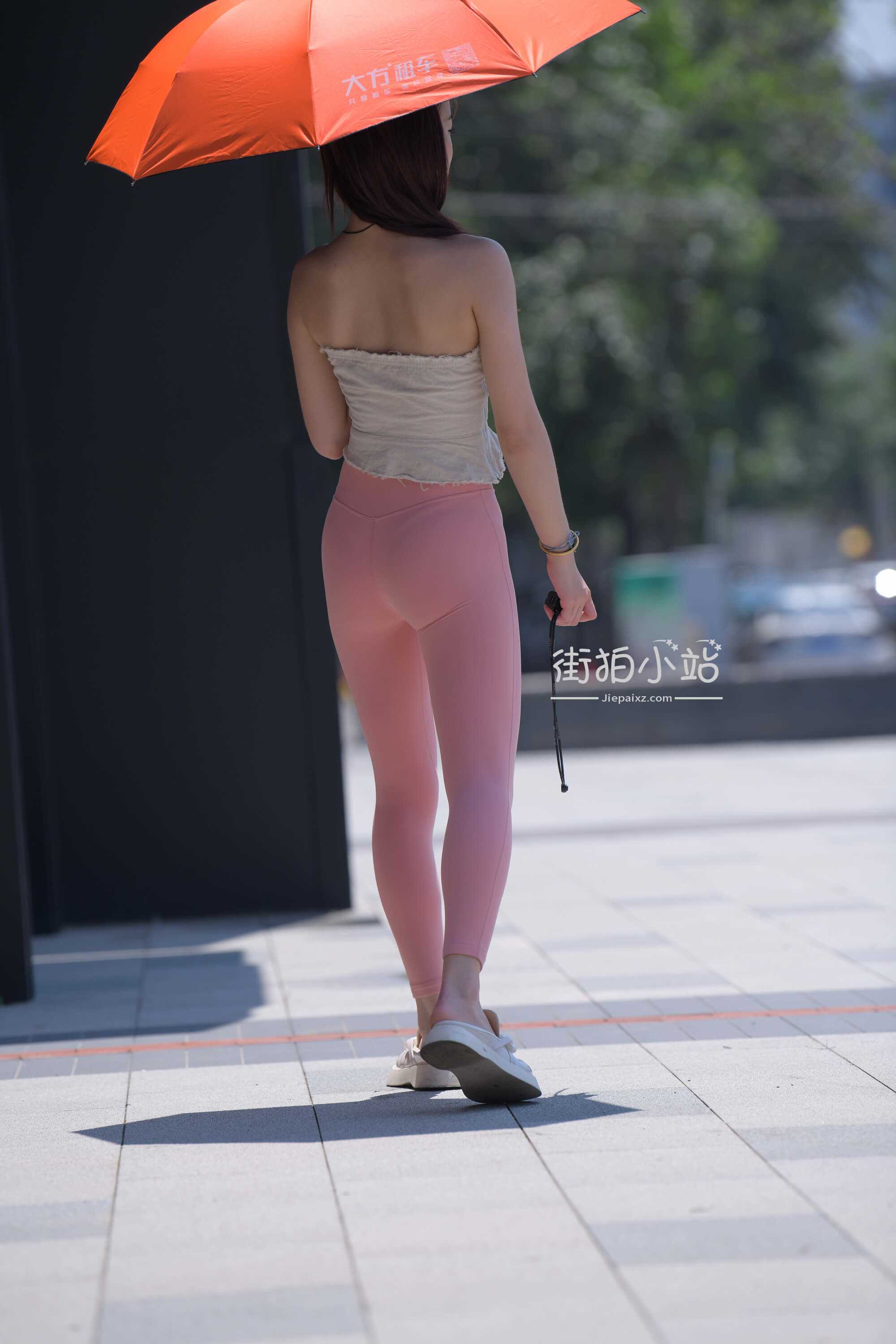 [一始专区] 灵动的粉裤美眉  【图片➕视频】