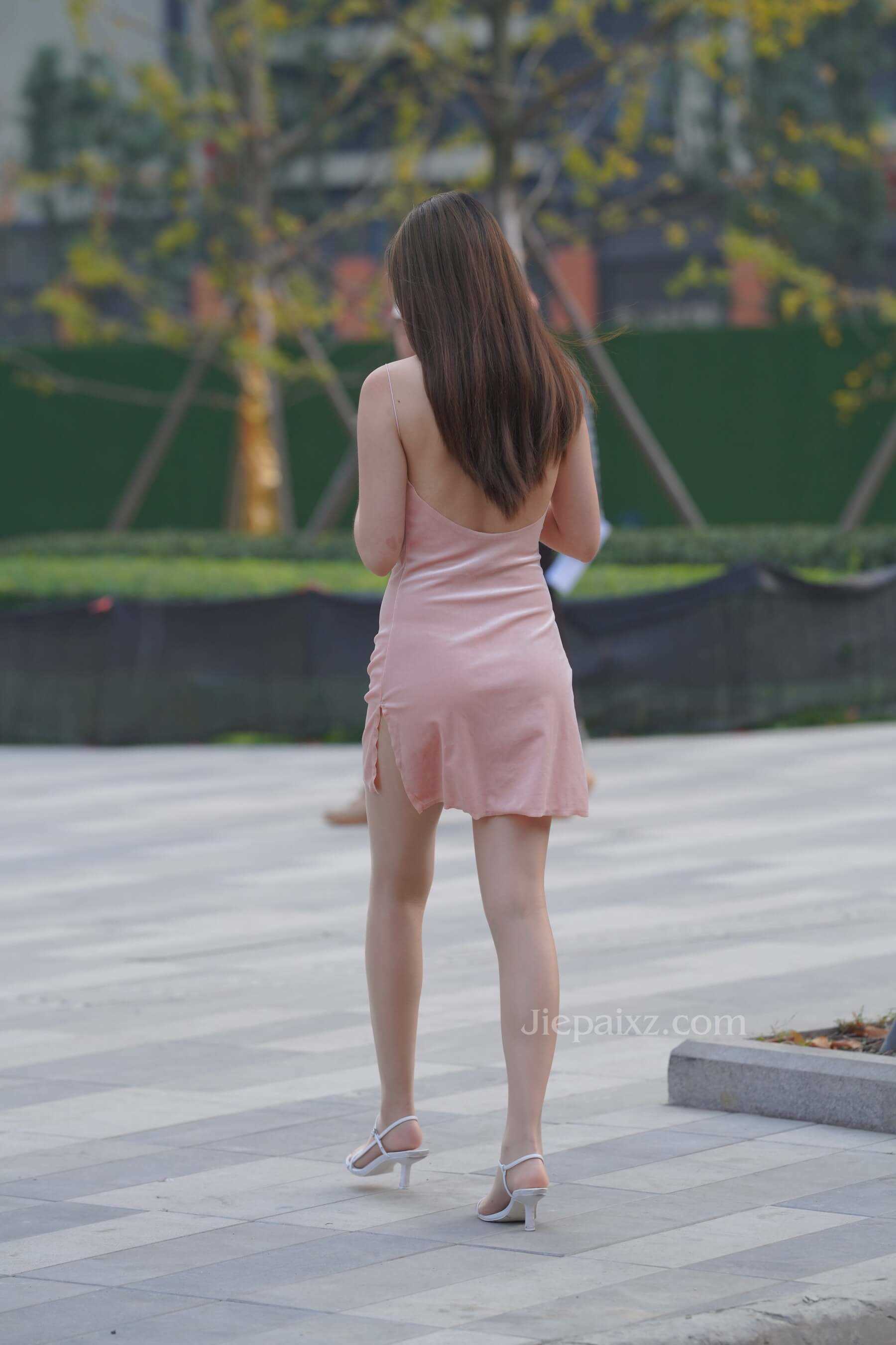 粉色短裙美女【套图+视频】