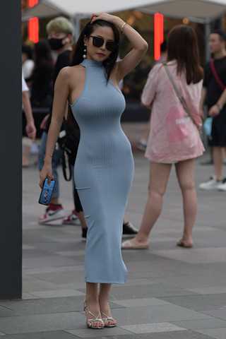 前凸后翘极品身材性感美女 【套图+视频】