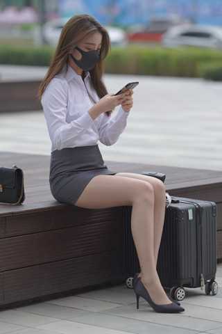 包臀裙丝袜高跟美女 【套图+视频】