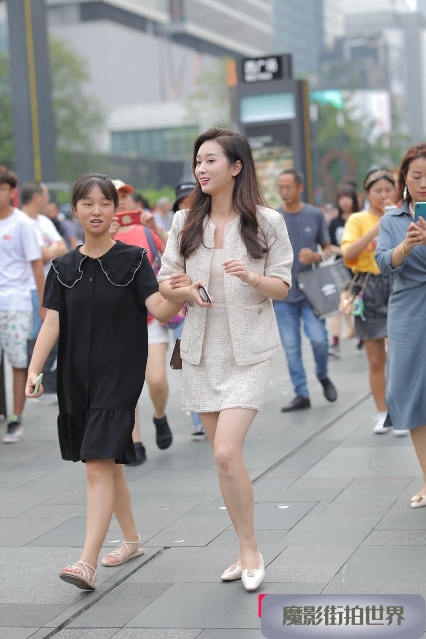 会捂嘴笑的女生都比较羞涩3A1343[308M]