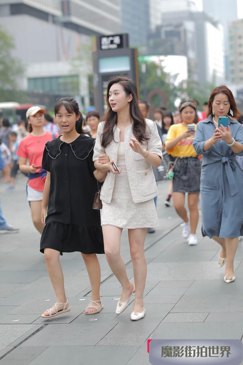 会捂嘴笑的女生都比较羞涩3A1343[308M]