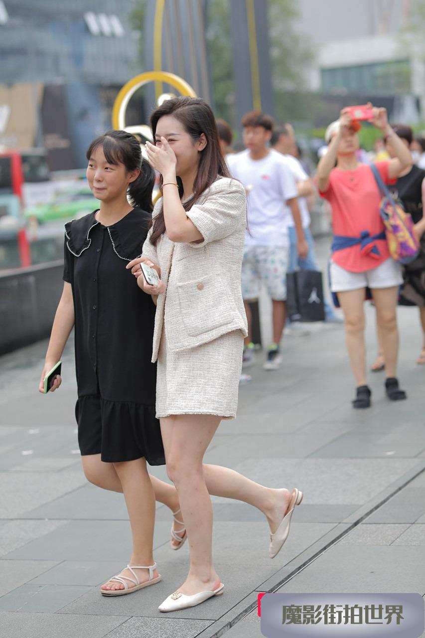 会捂嘴笑的女生都比较羞涩3A1343[308M]