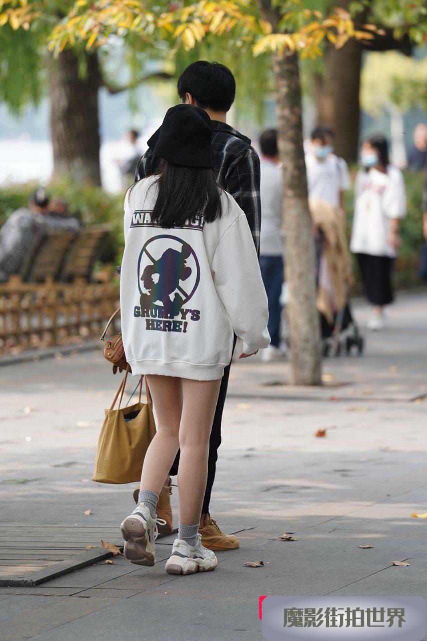 黑色帽子肉丝小姐姐3A1212[524M]
