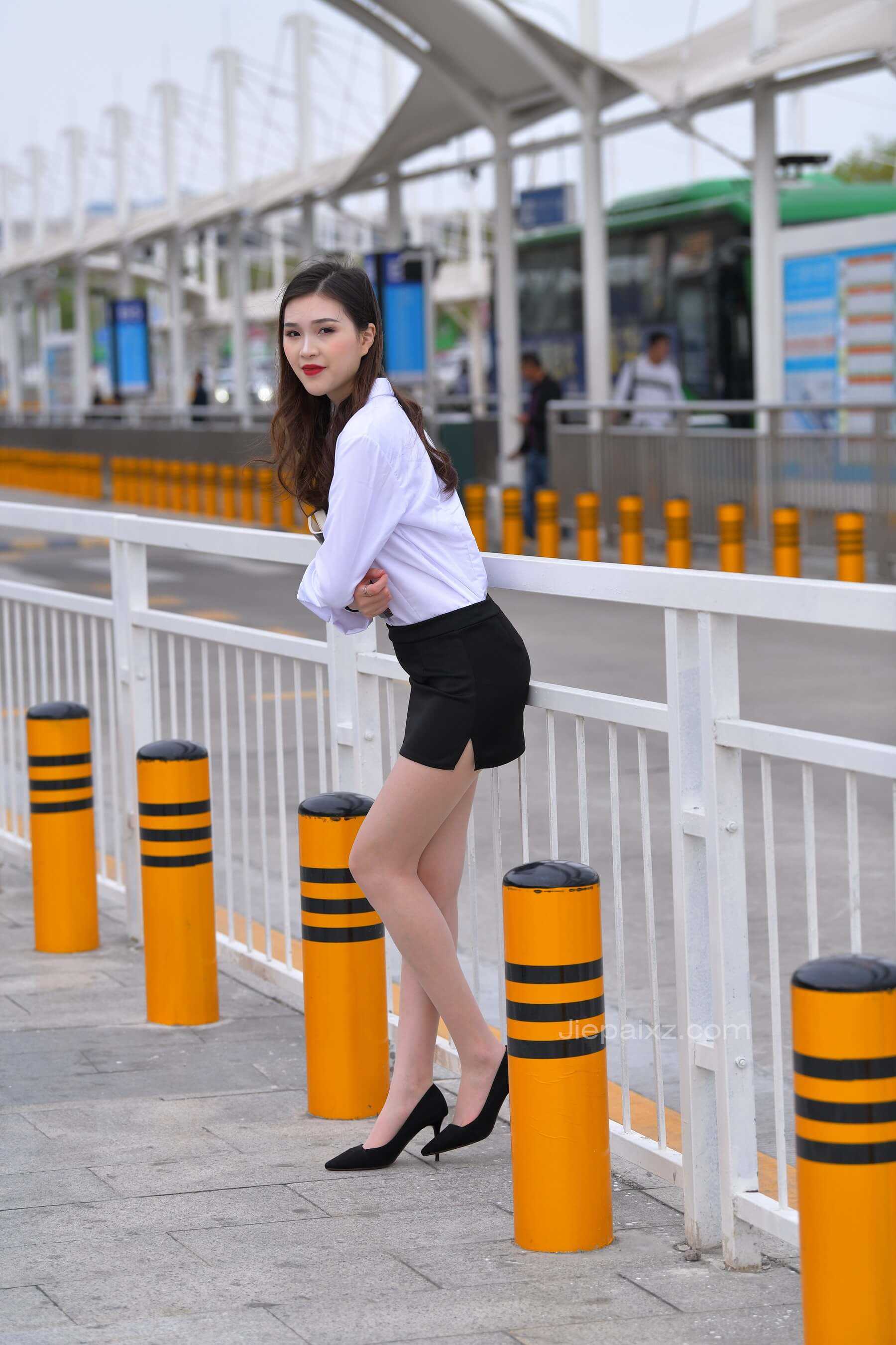 天然大长腿，通透的肉丝美足小姐姐【套图+视频】