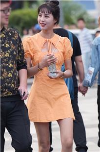 连衣裙美女3A1219[954M]