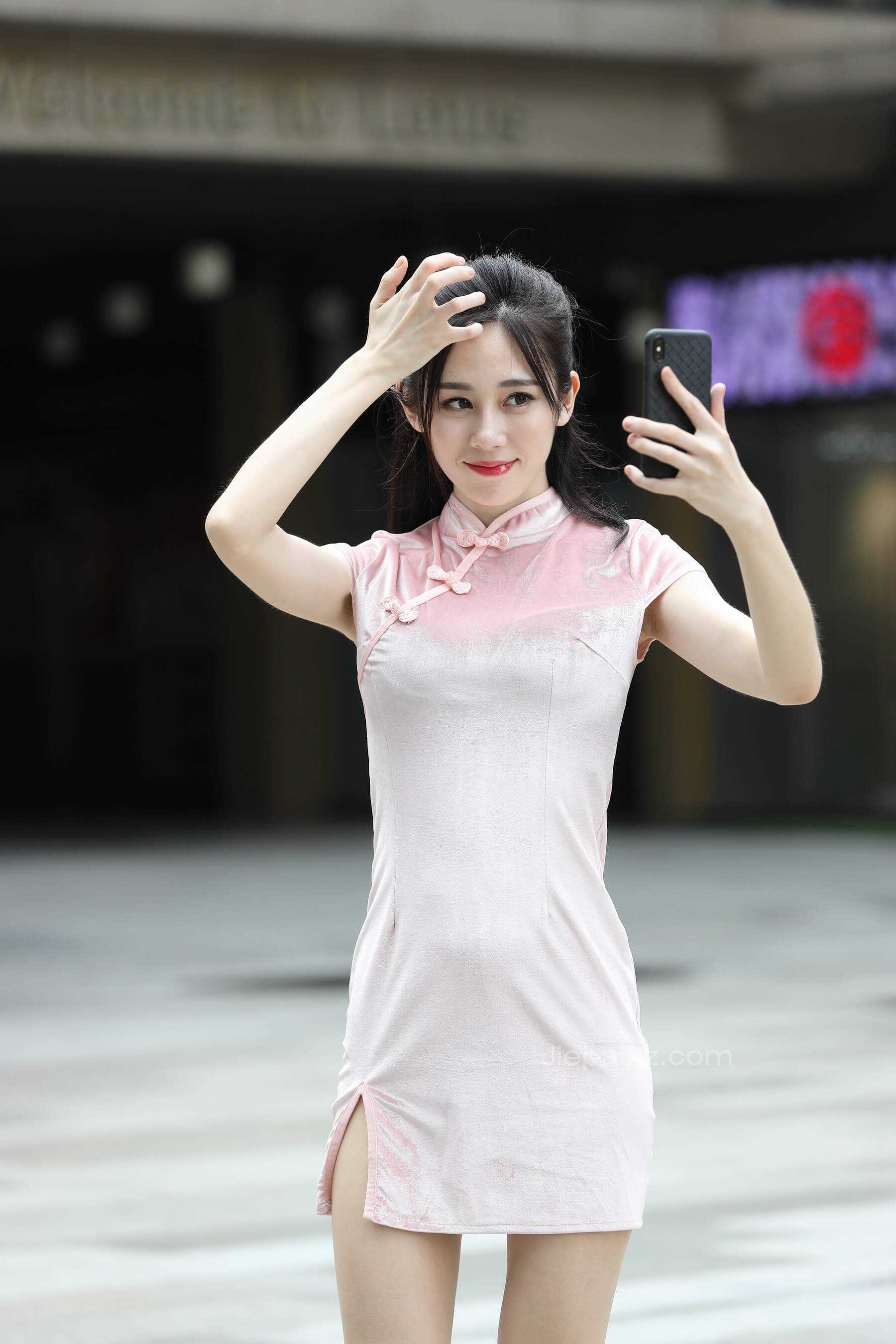 辉辉&极品粉色旗袍肉丝美腿美眉【套图+视频】