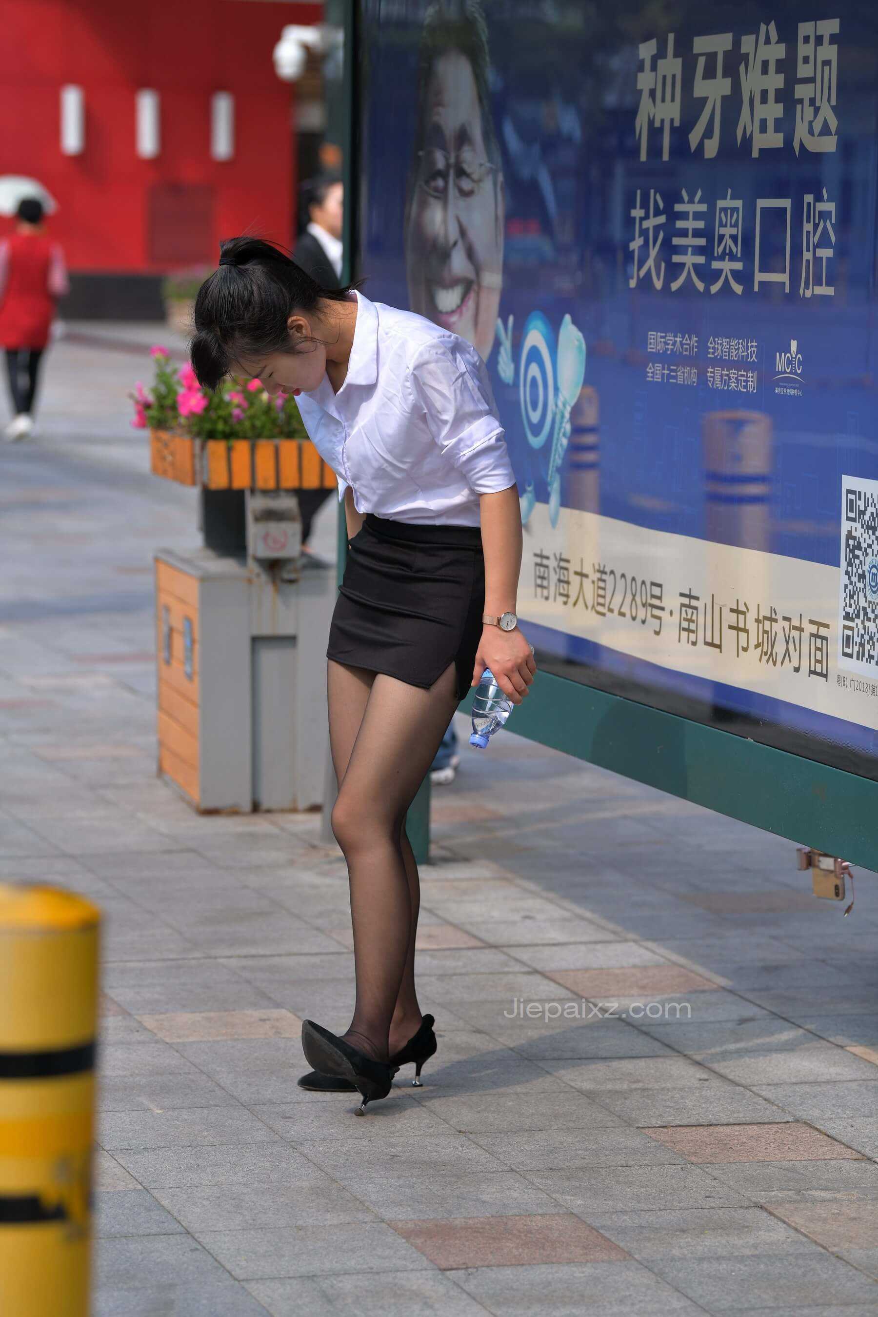 黑丝打工妹的一天 【套图+视频】