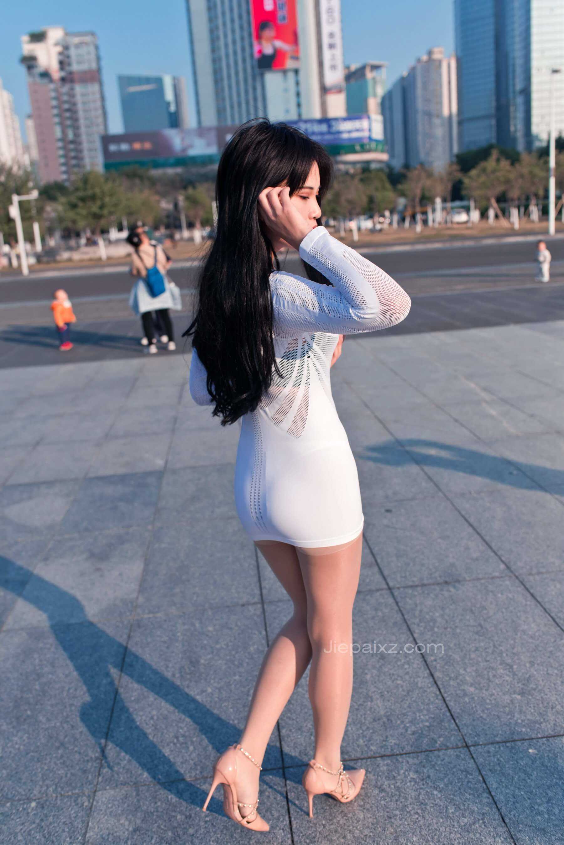 御风街拍&包臀紧身短裙效果的肉丝美女【套图+视频】
