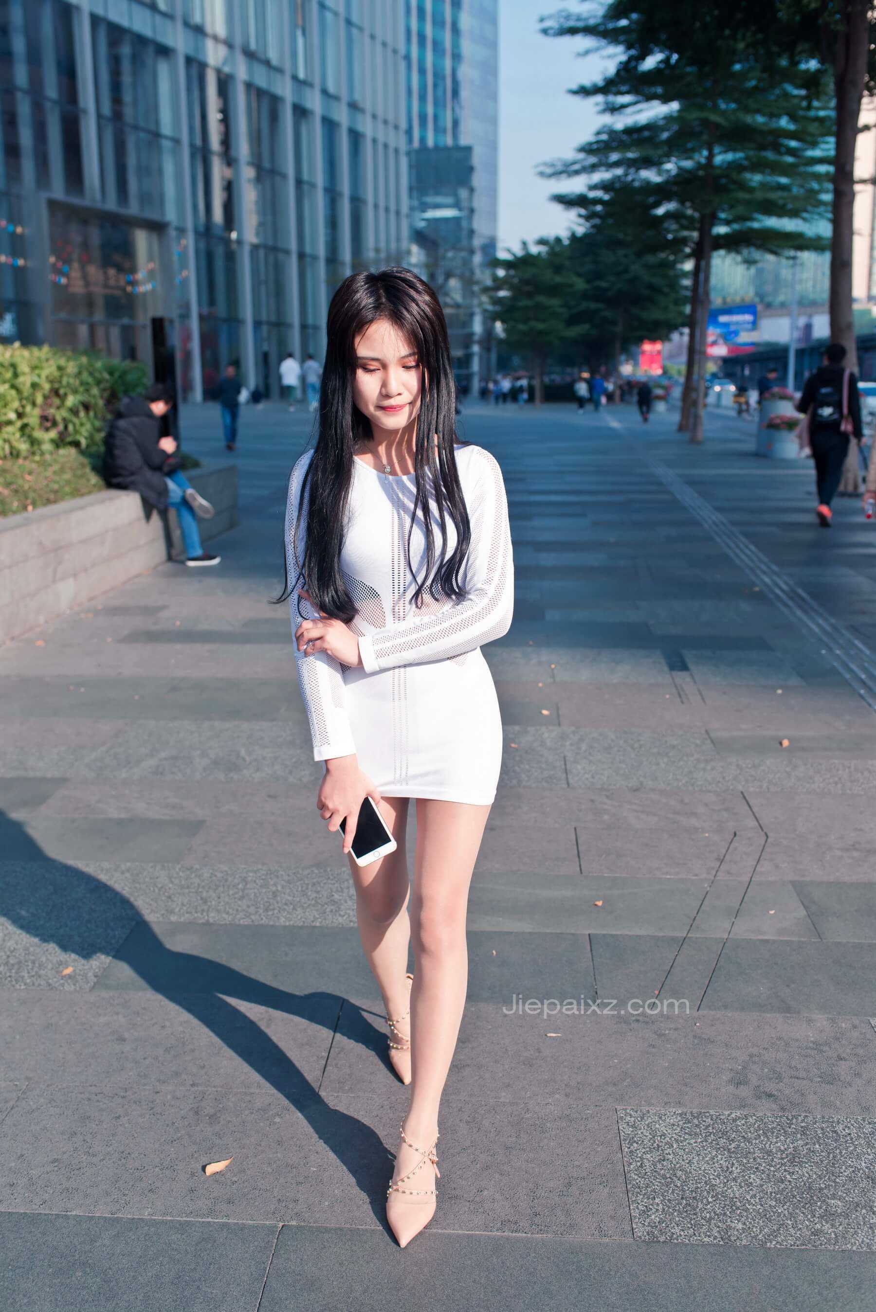 御风街拍&包臀紧身短裙效果的肉丝美女【套图+视频】