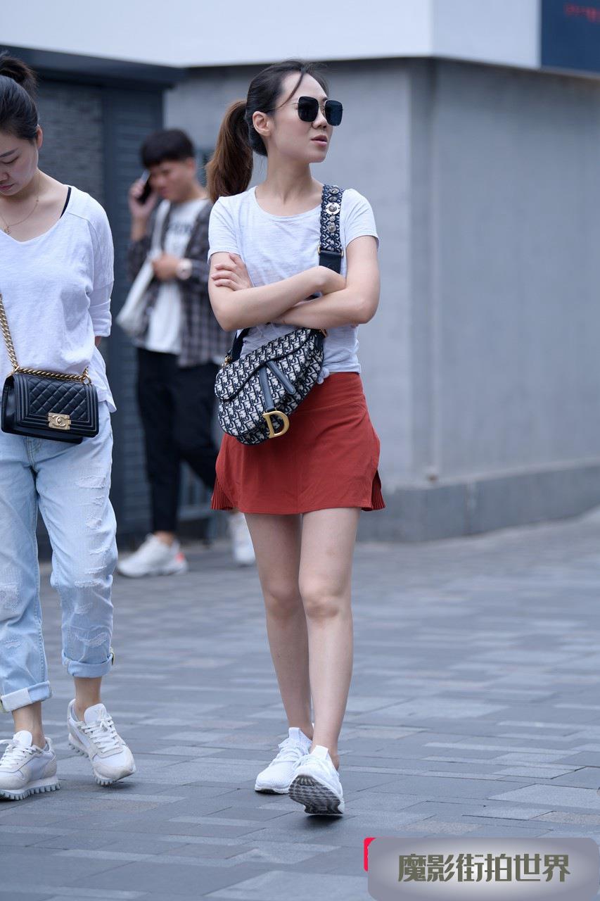白皙美腿美女3A1240[334M]