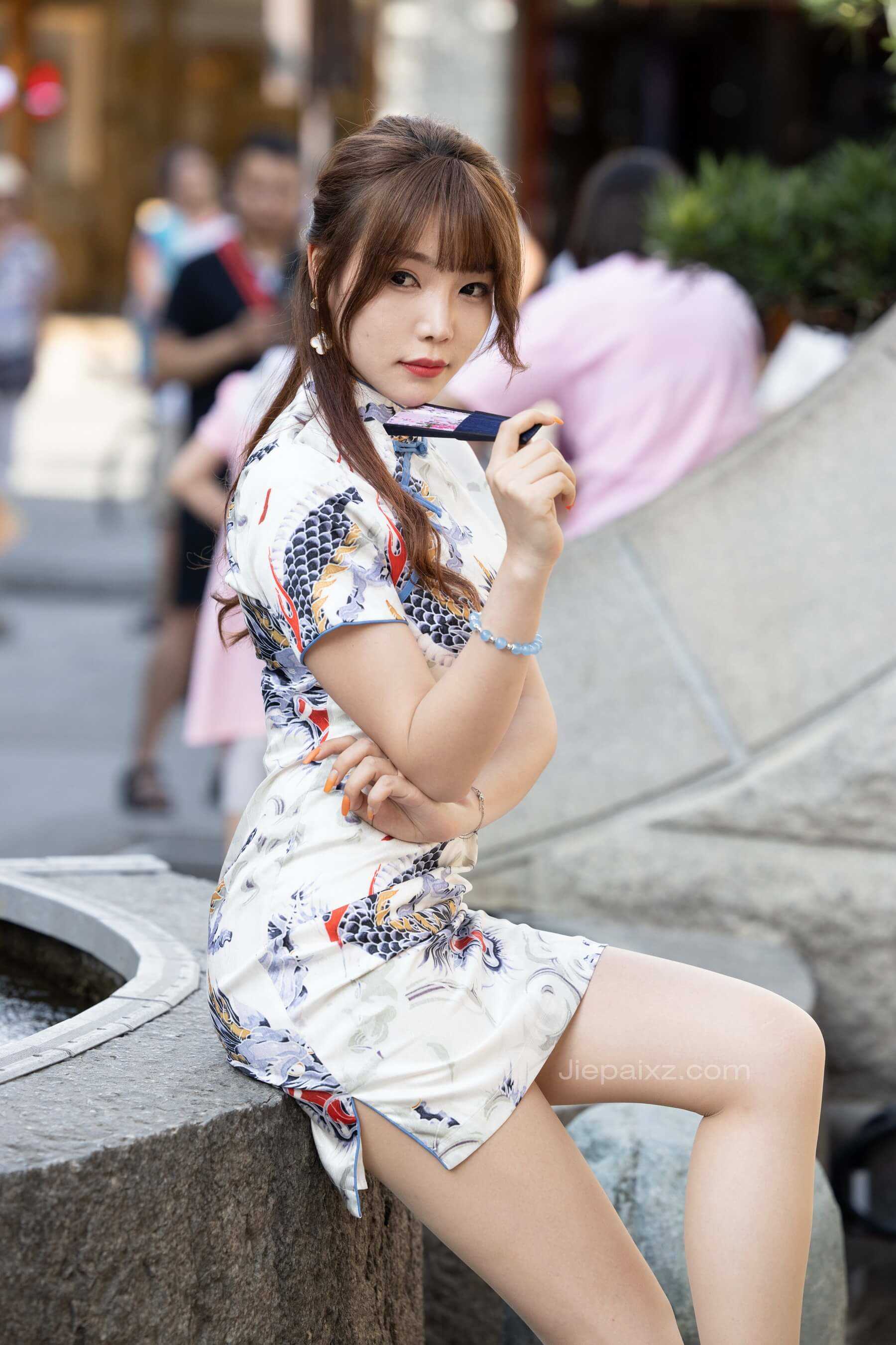 芝芝街拍&小城谣 【套图+视频】