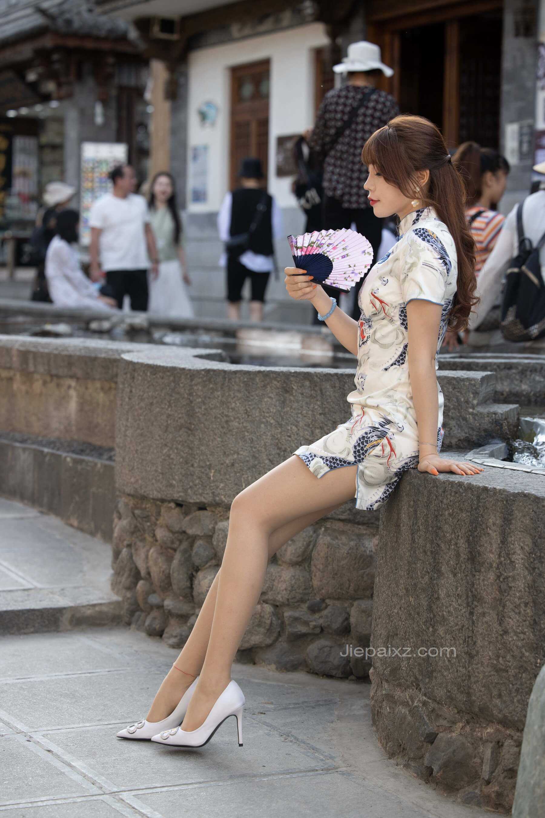 芝芝街拍&小城谣 【套图+视频】